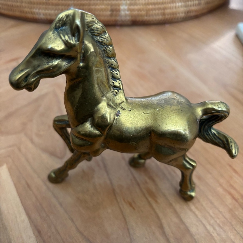 Vintage SOLID Brass horse in excellent condition!!